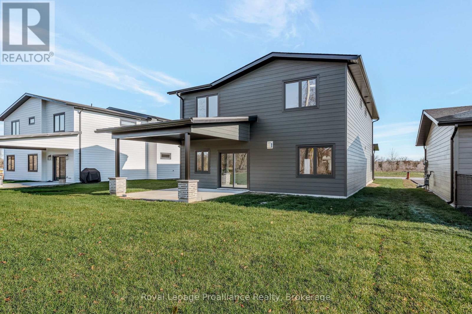 44 FRASER DRIVE - 38