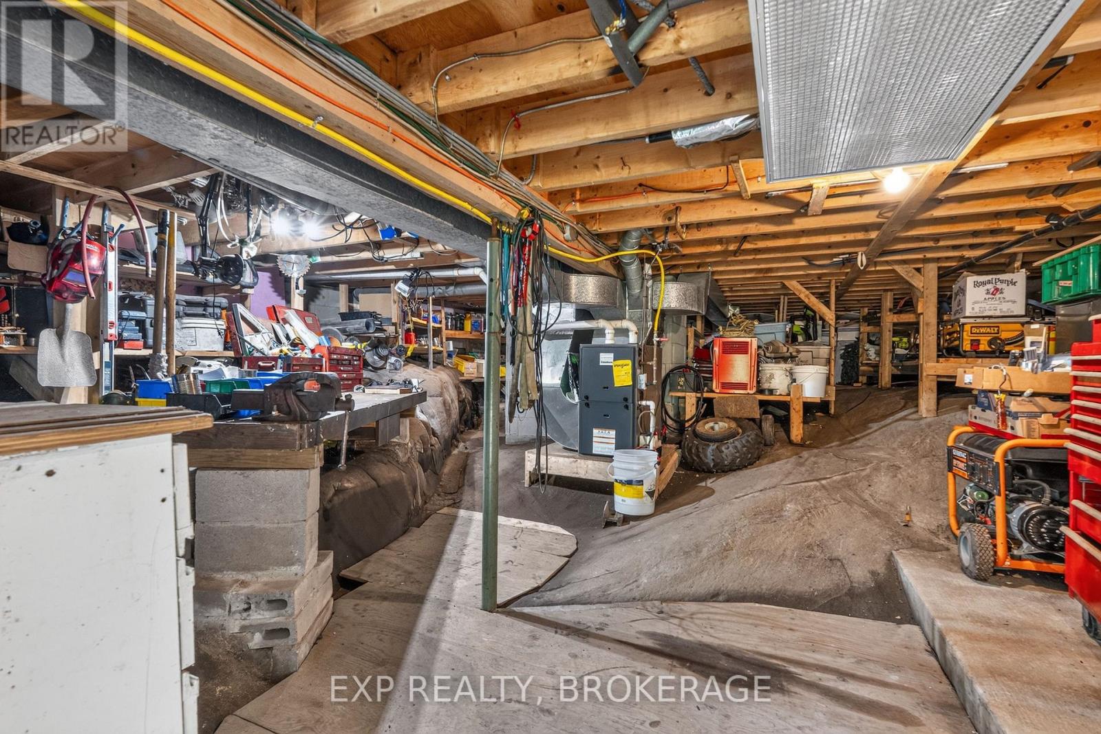 1058 PERRY ROAD - 32