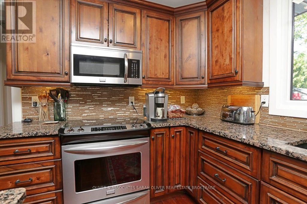 10156 PORT FRANKS ESTATE DRIVE - 16
