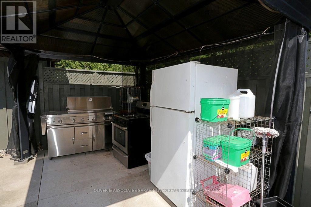 10156 PORT FRANKS ESTATE DRIVE - 35