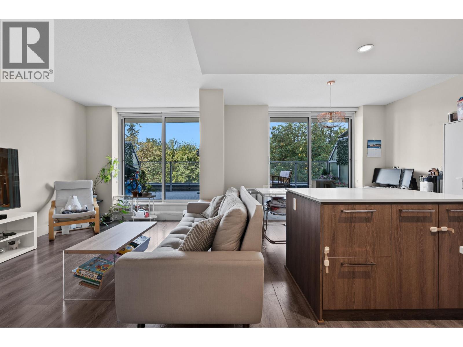 608 680 SEYLYNN CRESCENT, North Vancouver