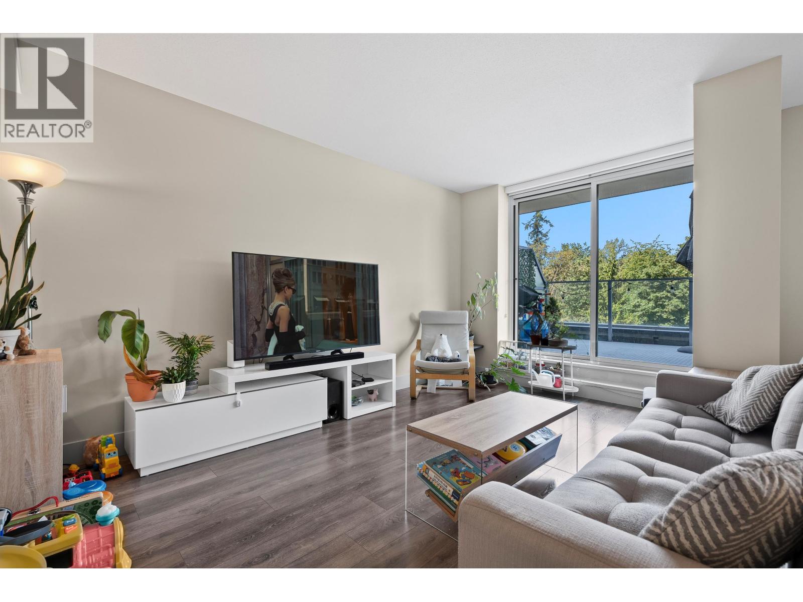 608 680 SEYLYNN CRESCENT, North Vancouver