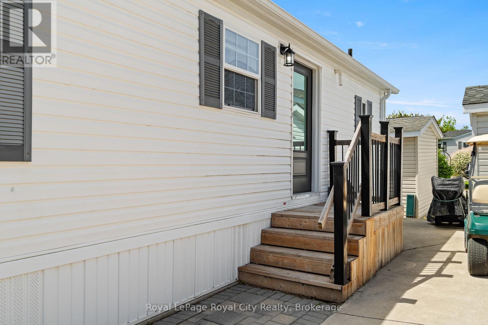 2 PAVILION ROAD - 43