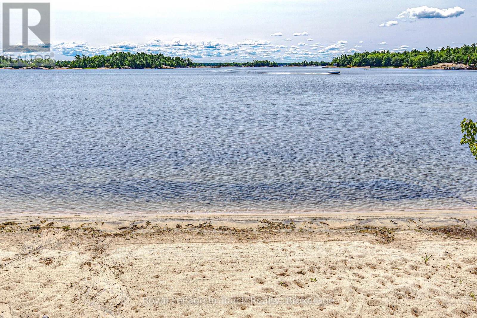 9232 IS 1810 - BONE ISLAND - Image 5