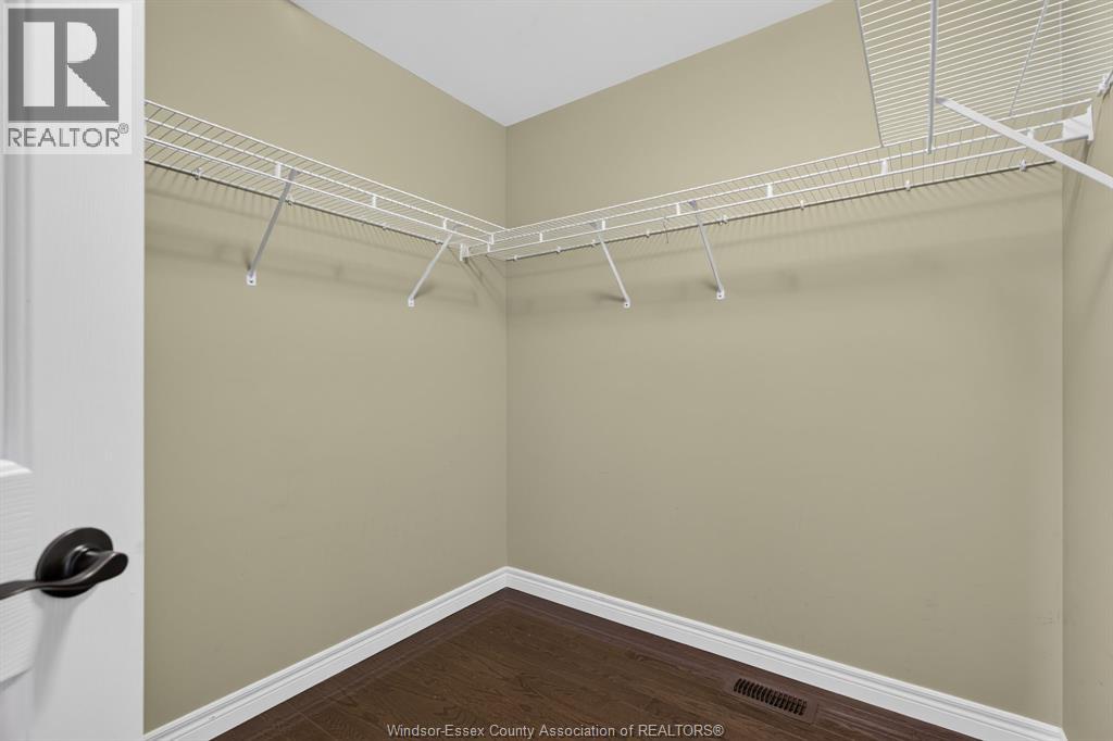 355 SACRED HEART DRIVE - 31