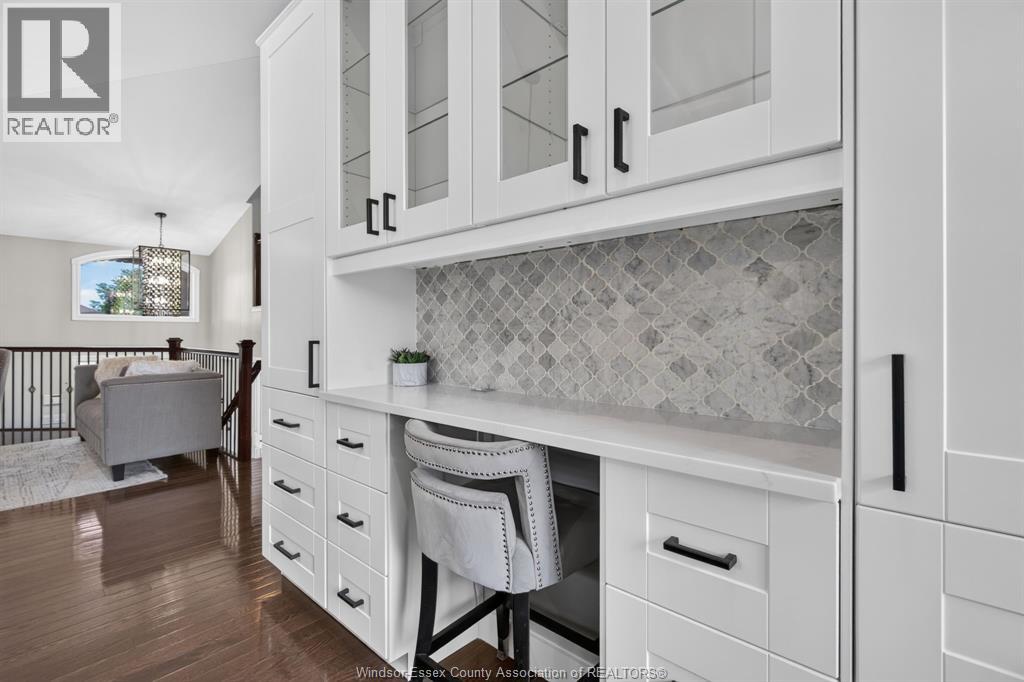 355 SACRED HEART DRIVE - 26