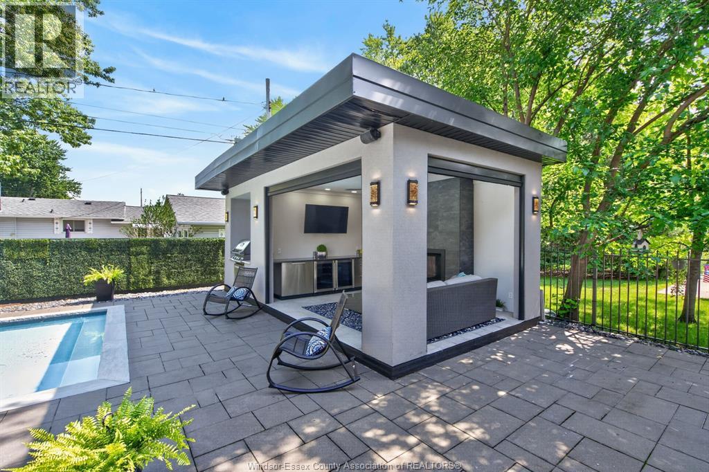 355 SACRED HEART DRIVE - 6