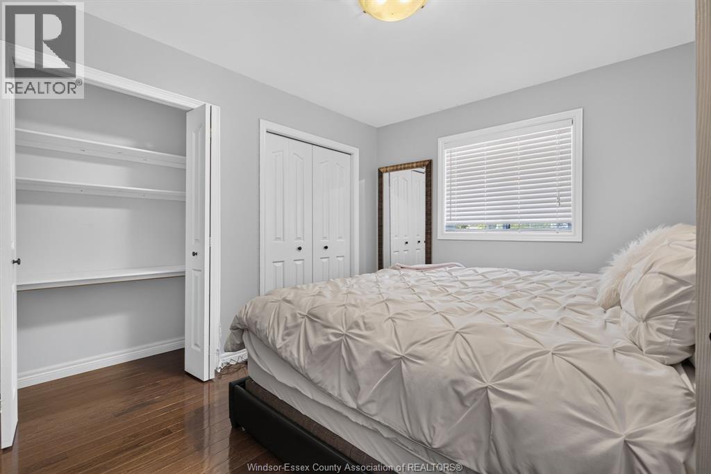 355 SACRED HEART DRIVE - 32