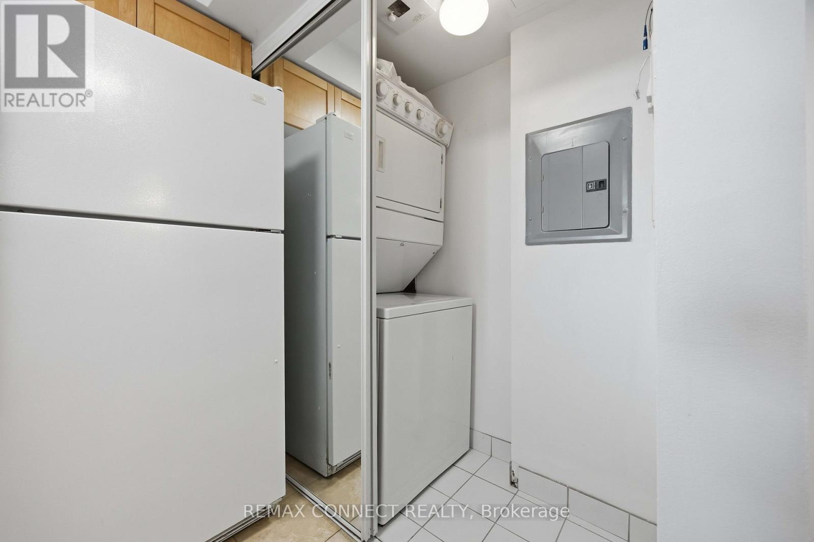 #1254 313 RICHMOND STREET E - Image 14