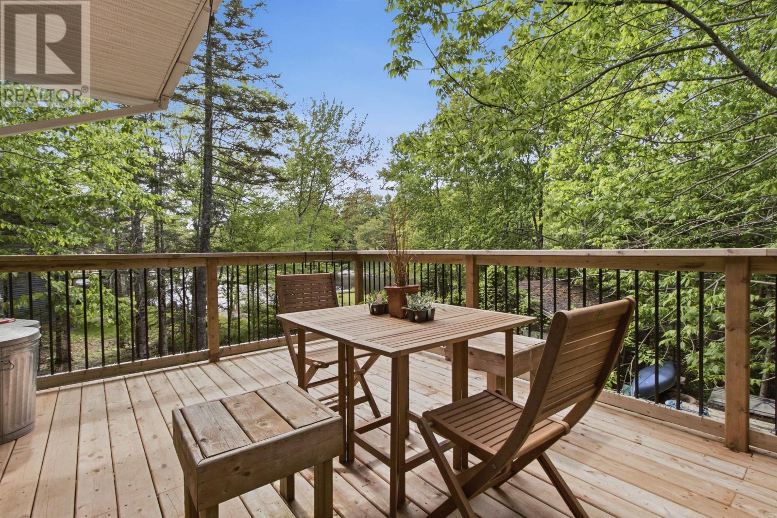 11 Cove Road - 26