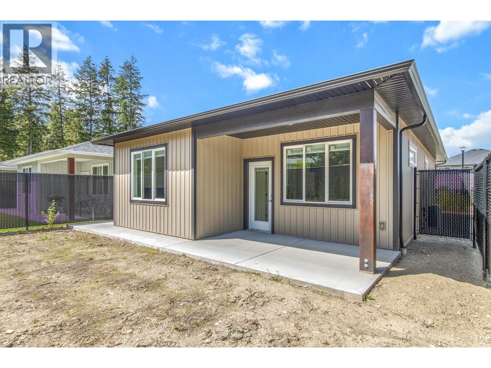 2374 6 Avenue SE - 19