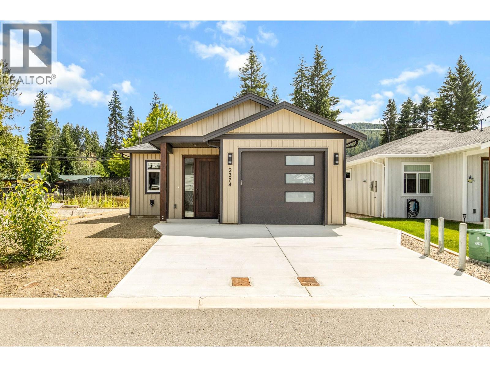 2374 6 Avenue SE - 23