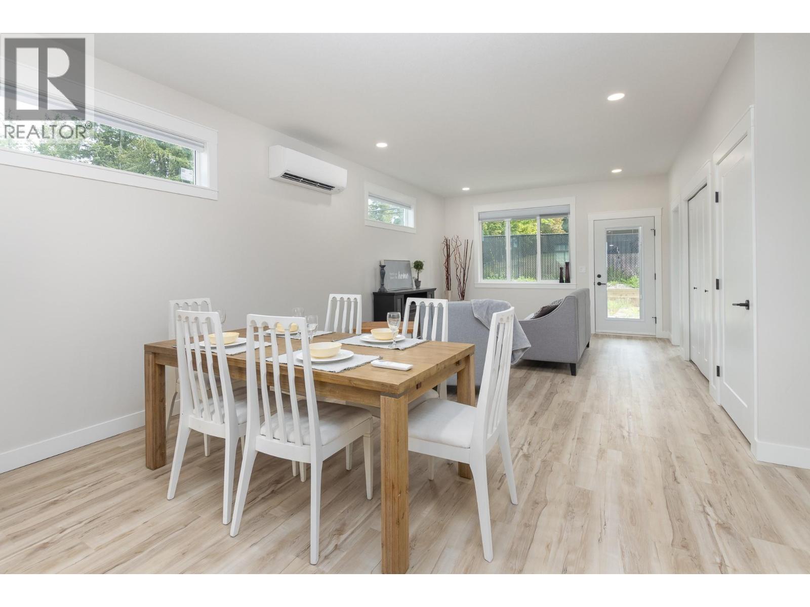 2374 6 Avenue SE - 7