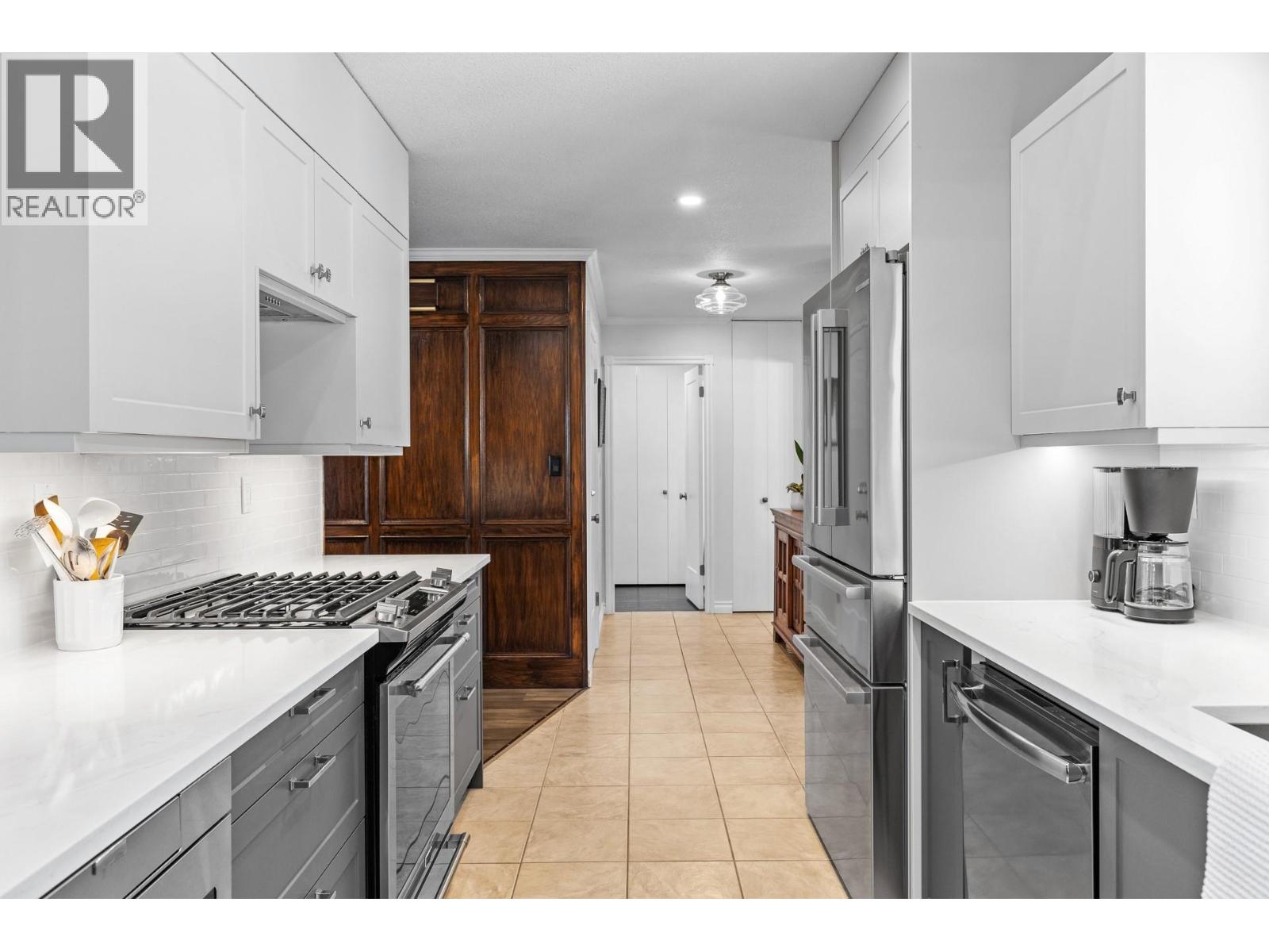 5227 Oleander Drive - 12