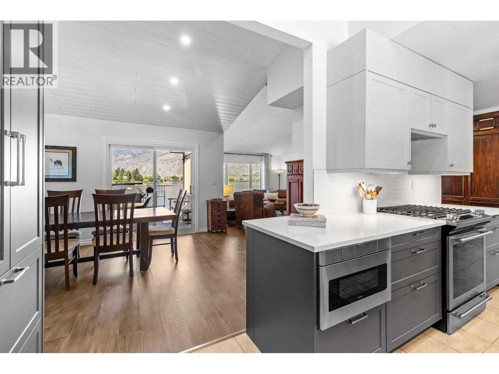 5227 Oleander Drive - 6