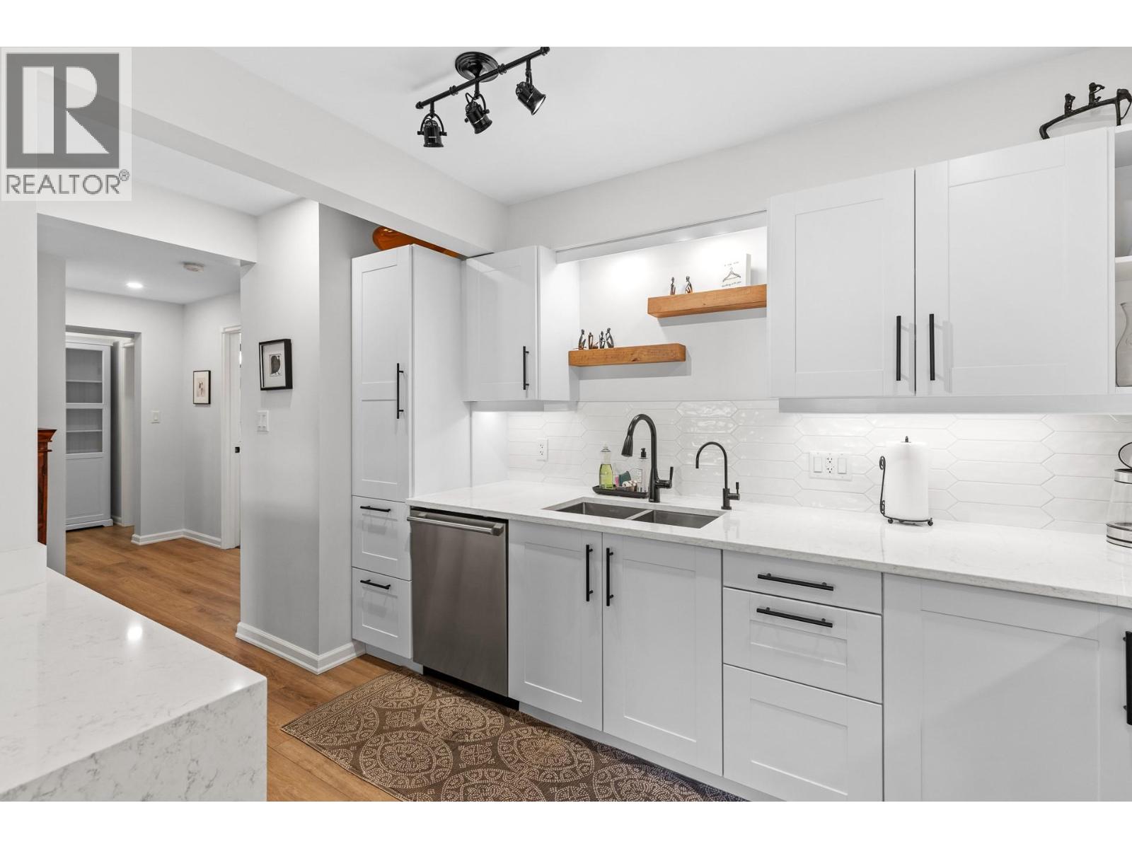 5227 Oleander Drive - 62