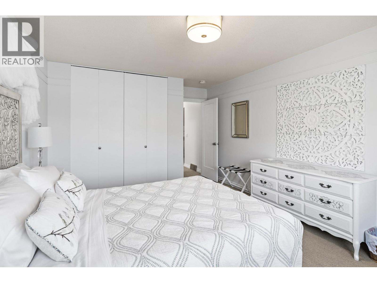 5227 Oleander Drive - 39