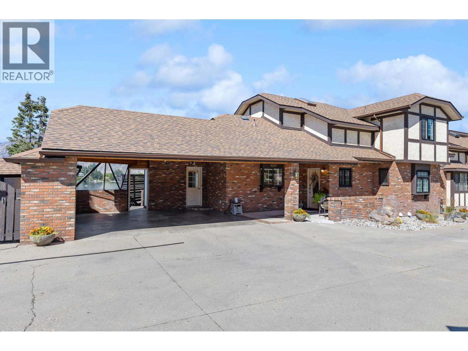 5227 Oleander Drive - 78