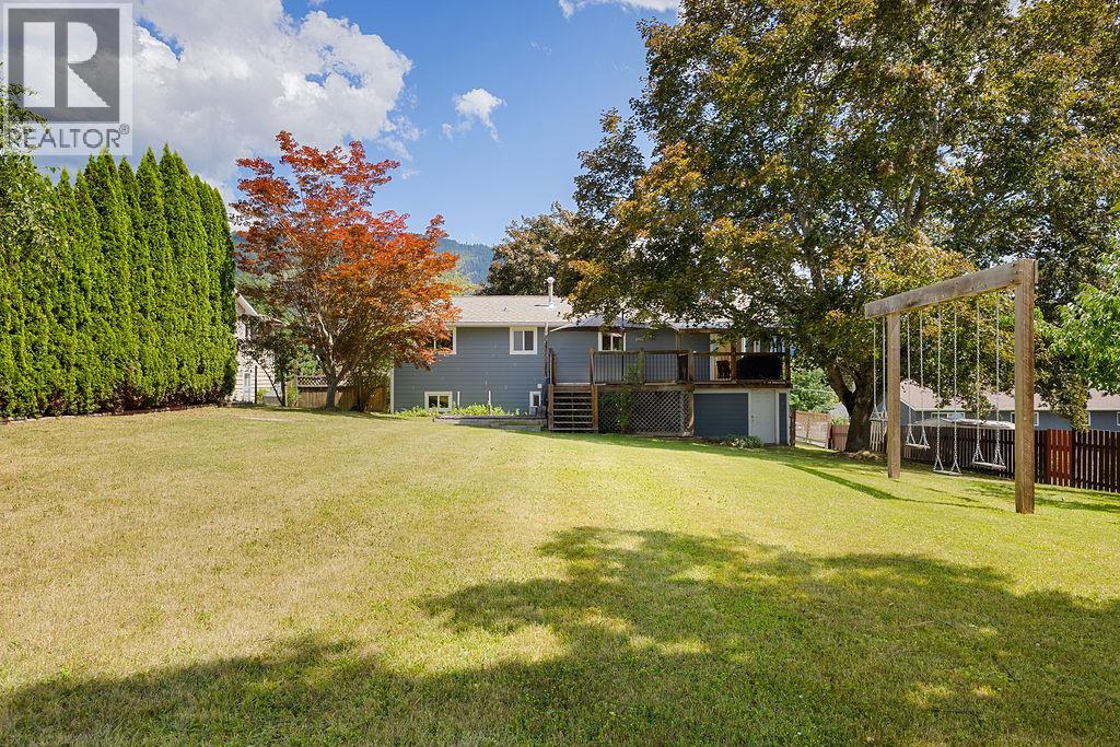1731 36th Street, Salmon Arm