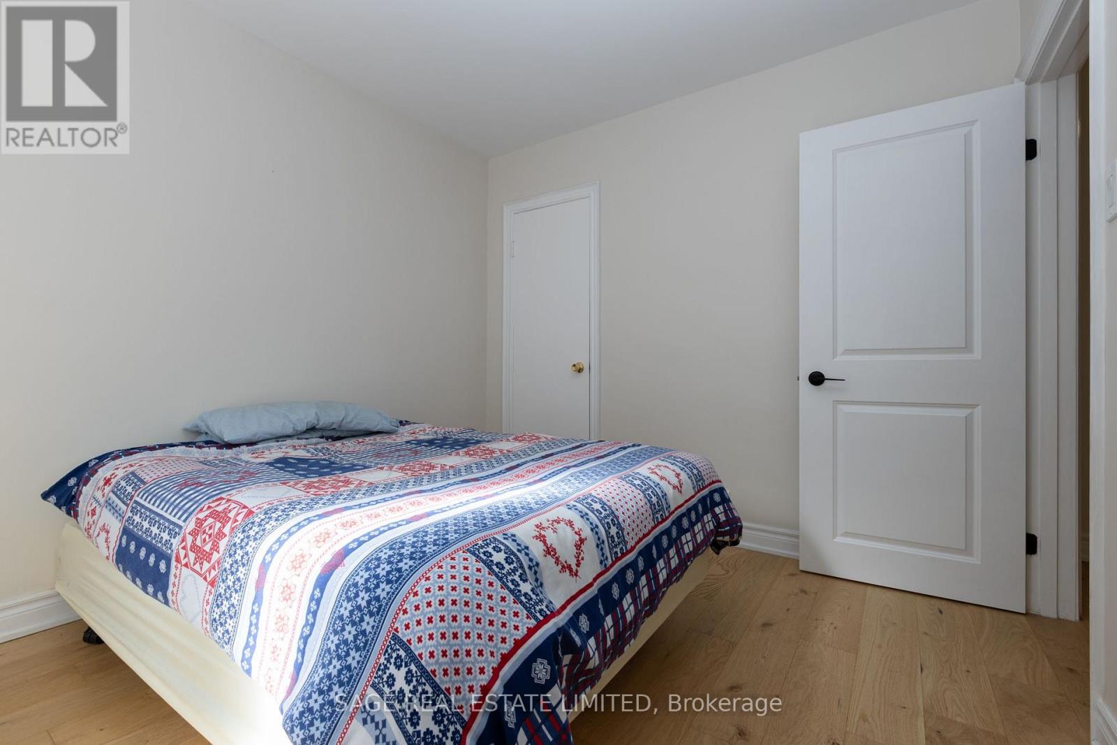 8 LOMBARDY CRESCENT - Image 6