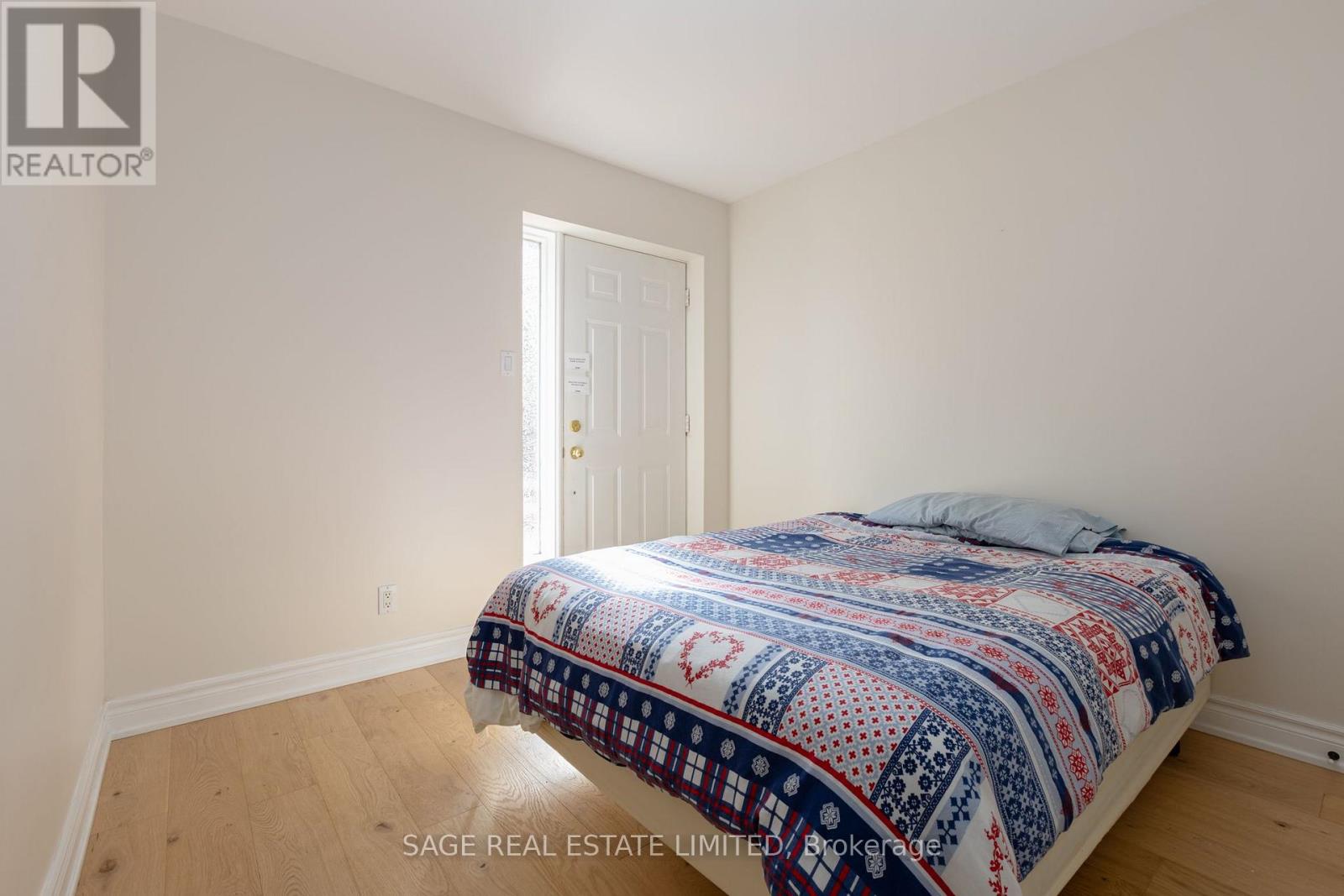 8 LOMBARDY CRESCENT - Image 7