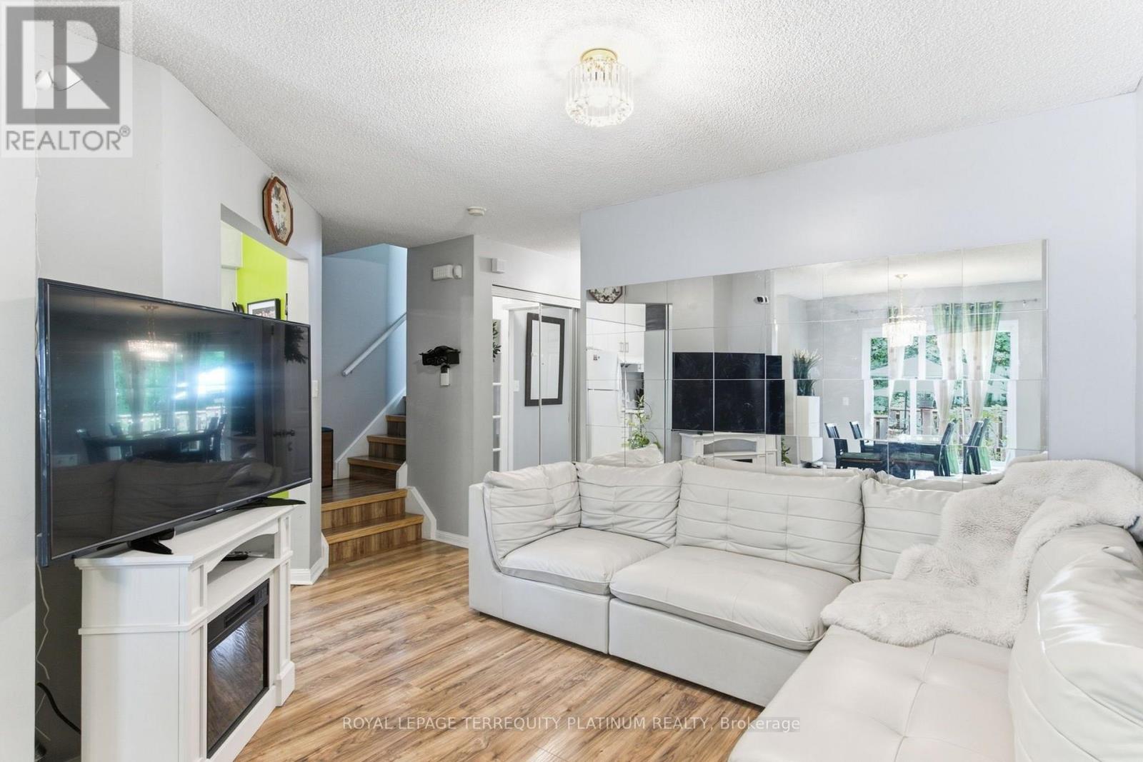 #17 138 HOMESTEAD ROAD - Image 6