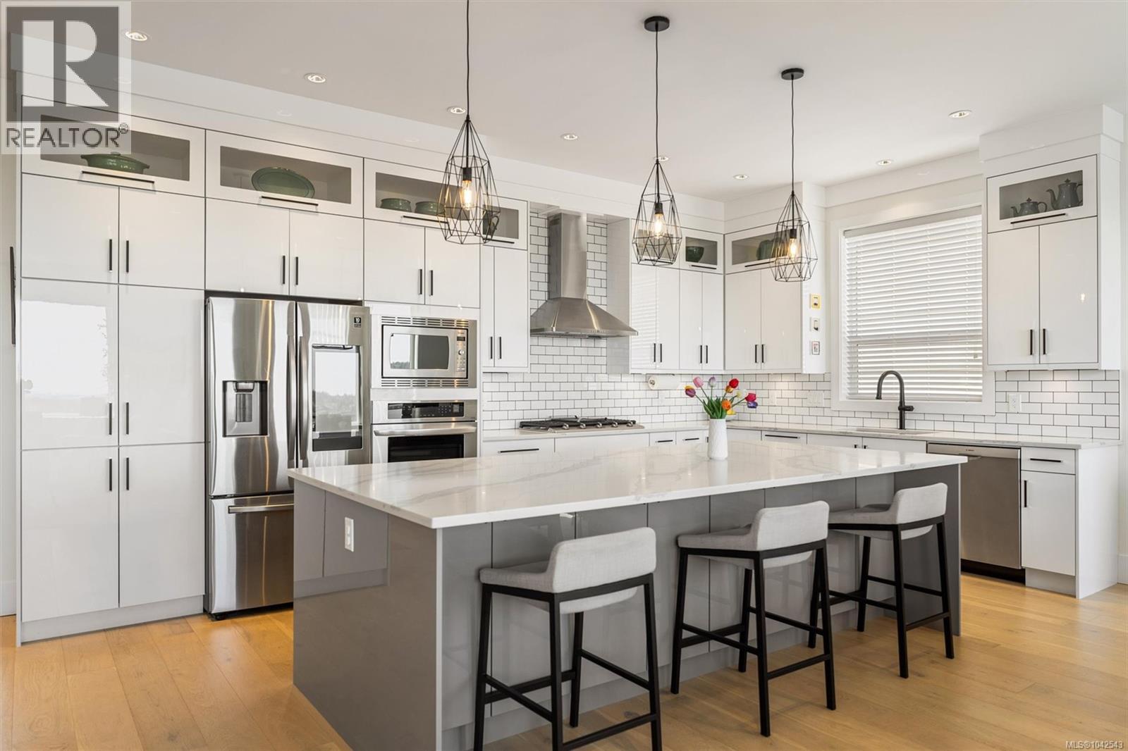 2423 Azurite Cres - 1