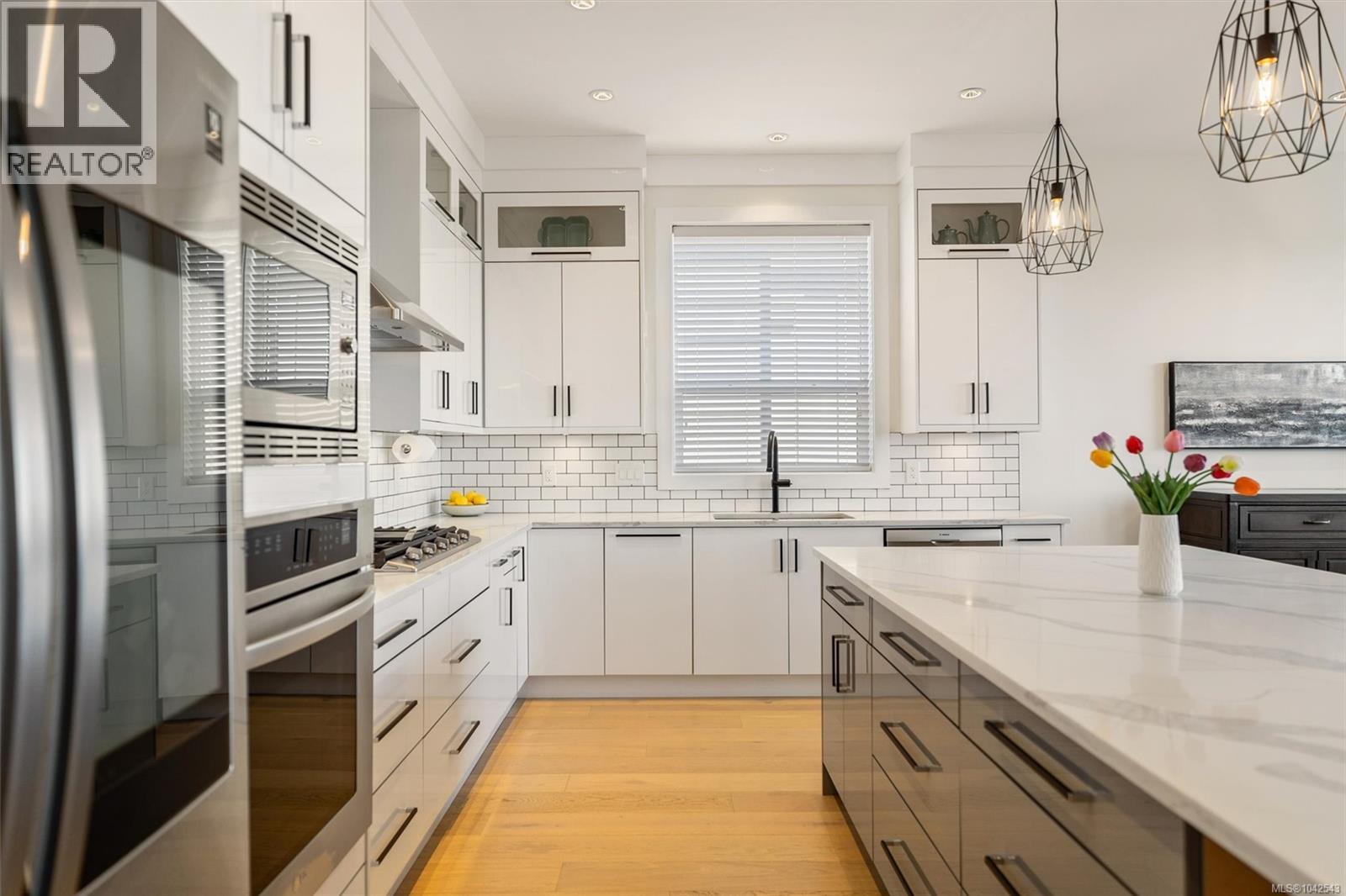 2423 Azurite Cres - 2