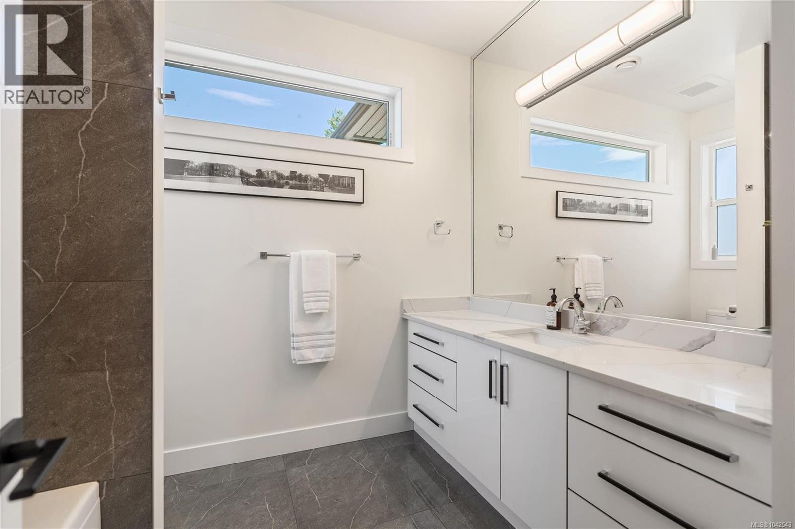 2423 Azurite Cres - 29