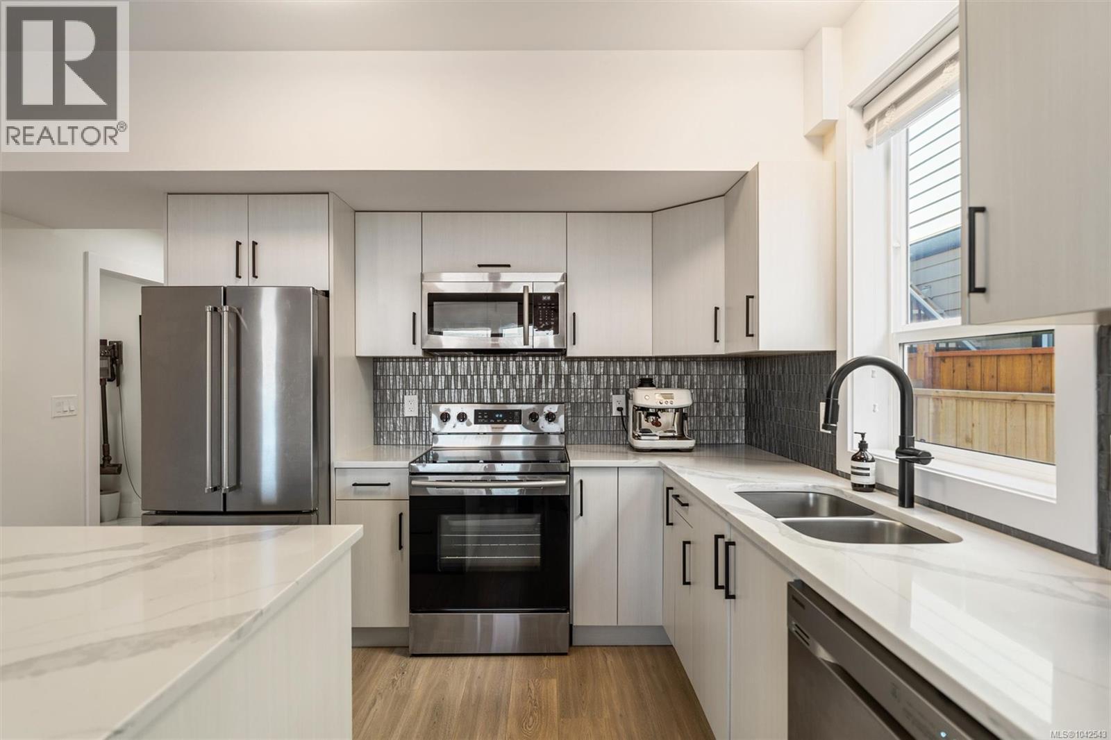 2423 Azurite Cres - 38