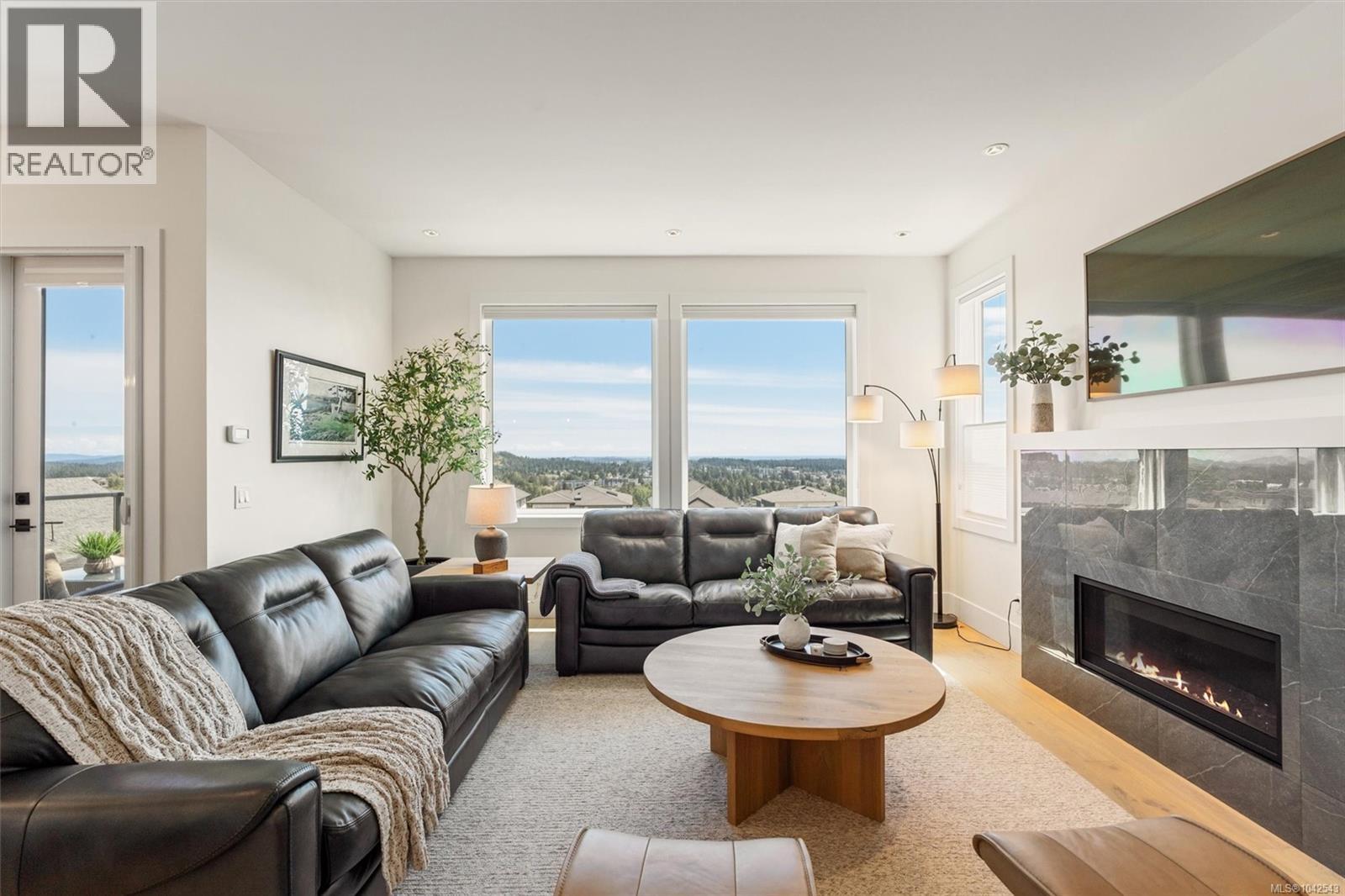 2423 Azurite Cres - 6