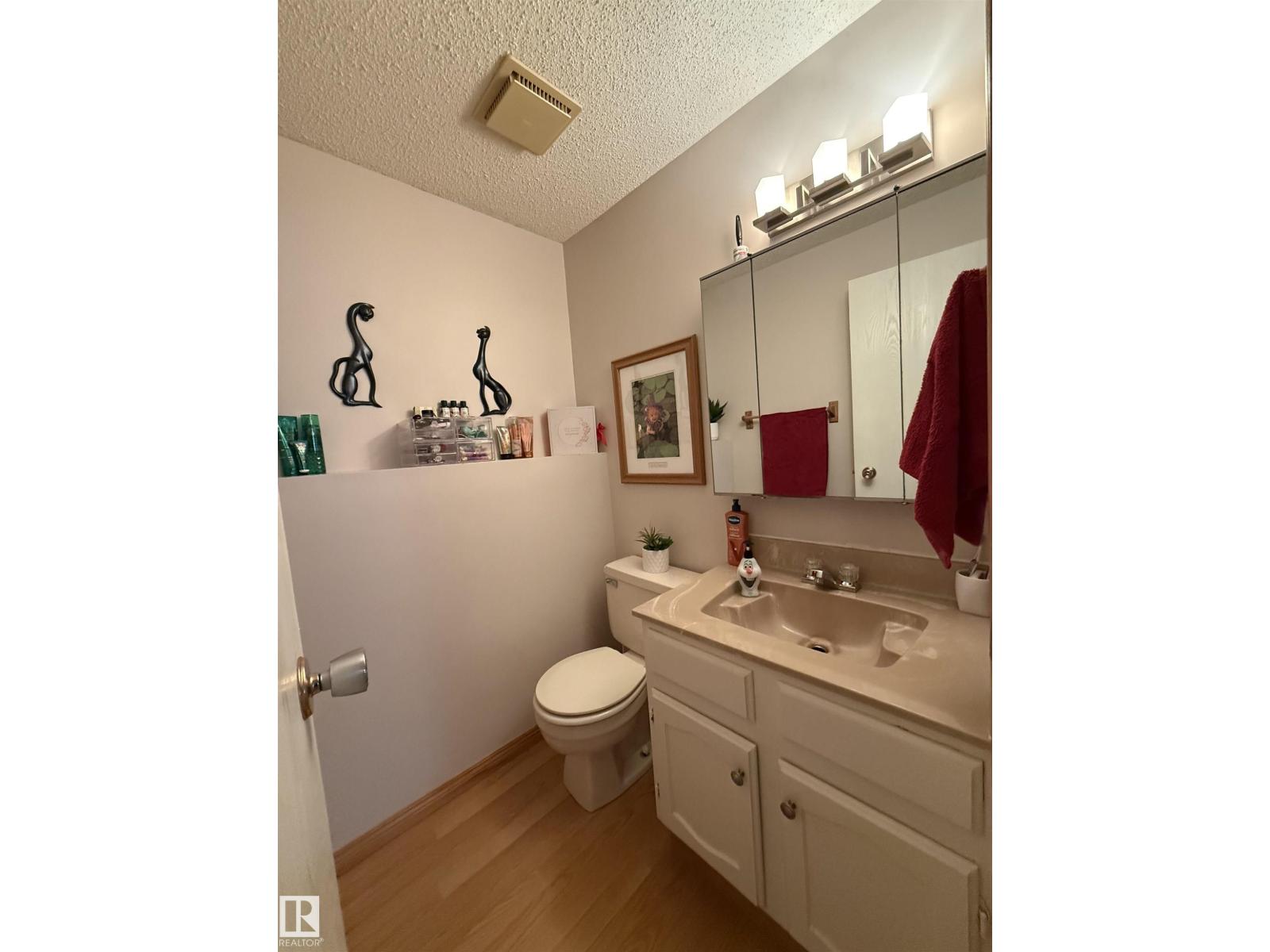 4118 46 ST — photo 49