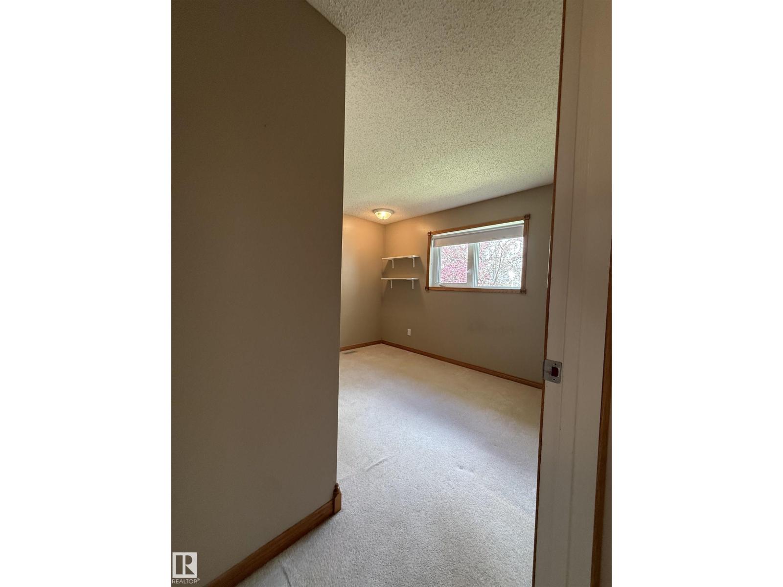 4118 46 ST - 68