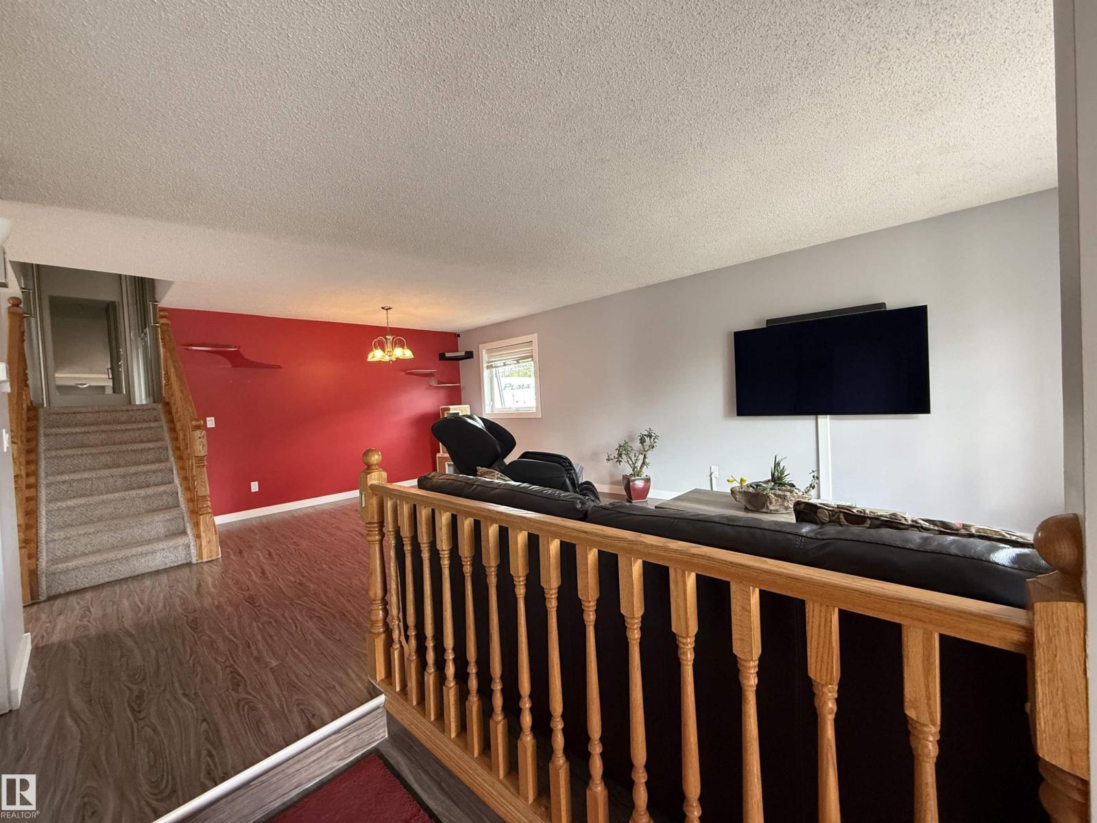 4118 46 ST - 57