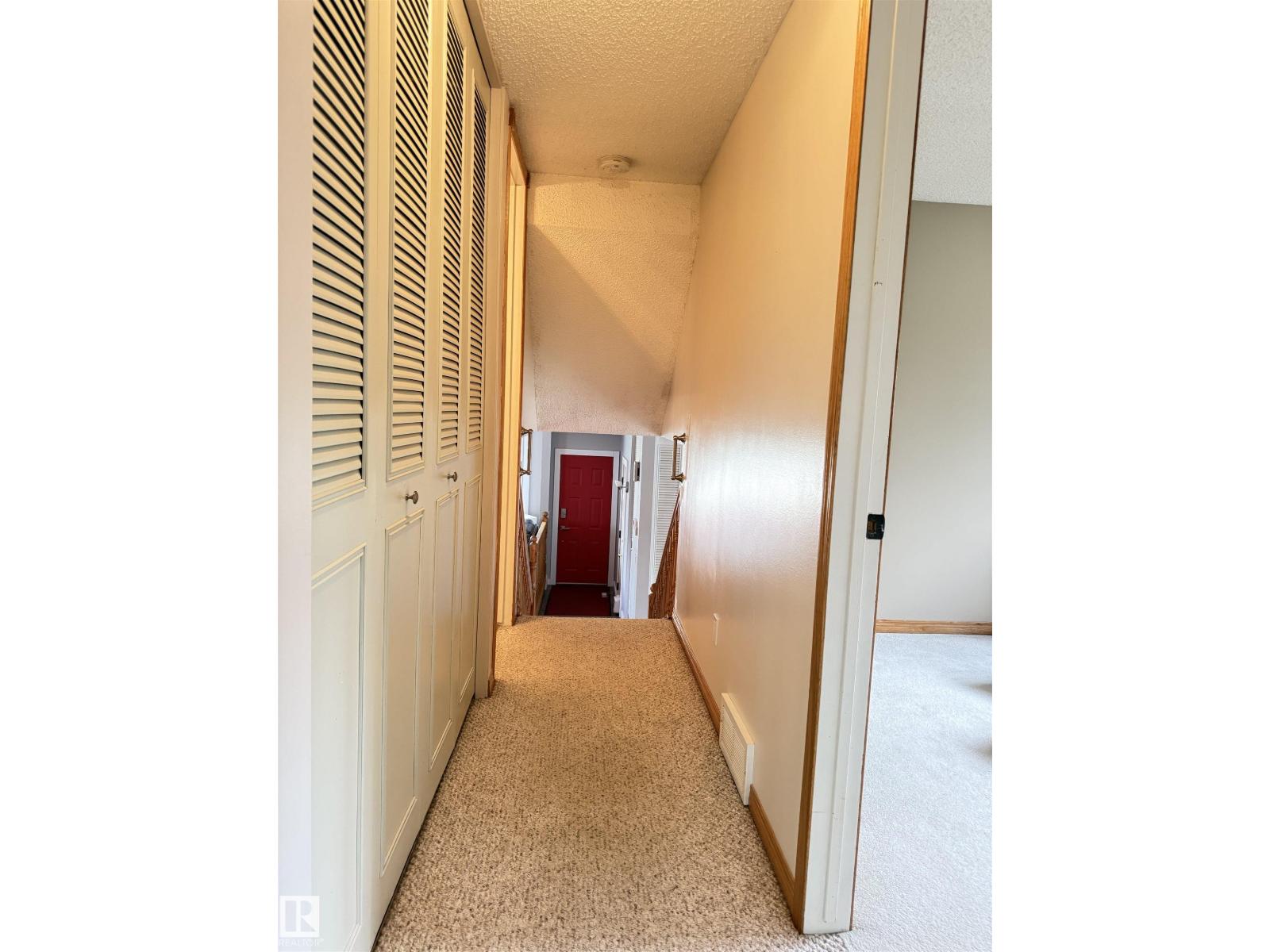 4118 46 ST - 70