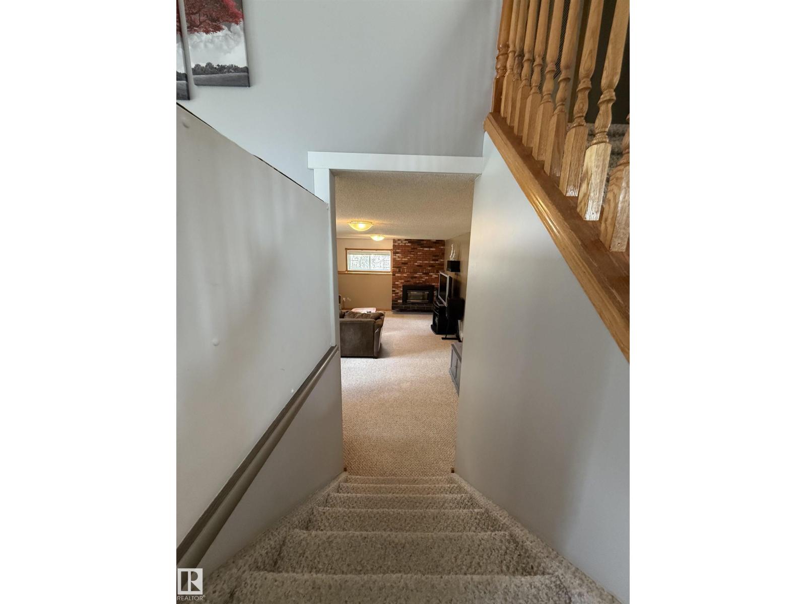 4118 46 ST - 50