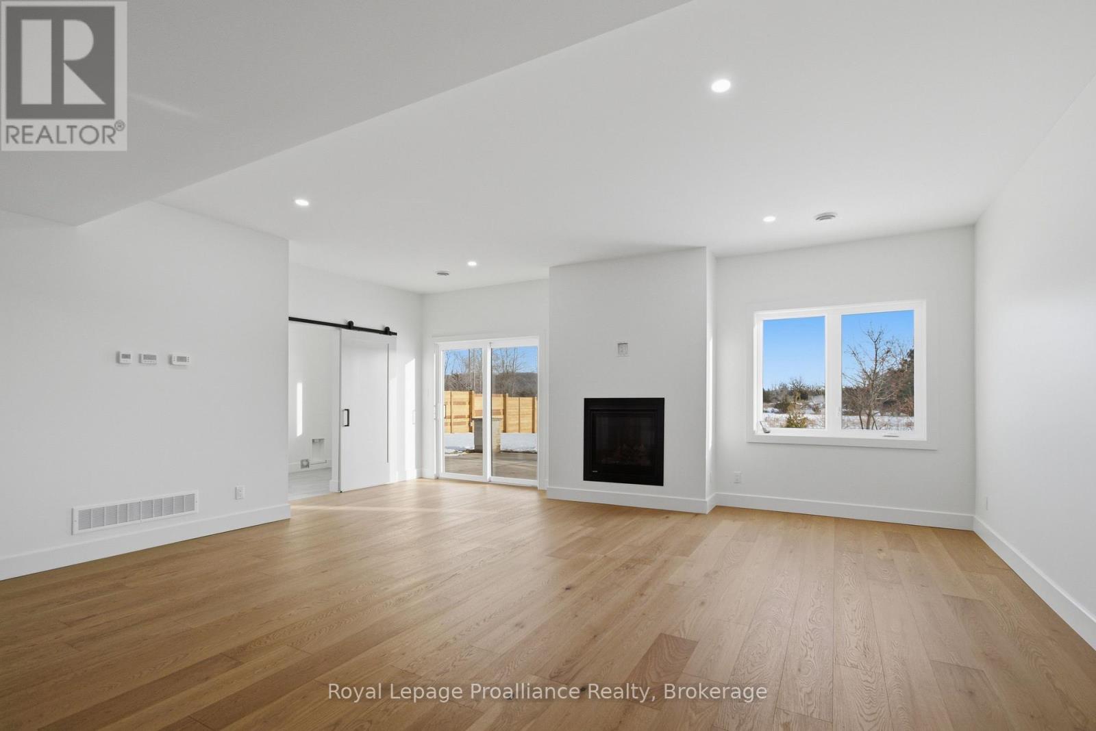39 FRASER DRIVE - 13