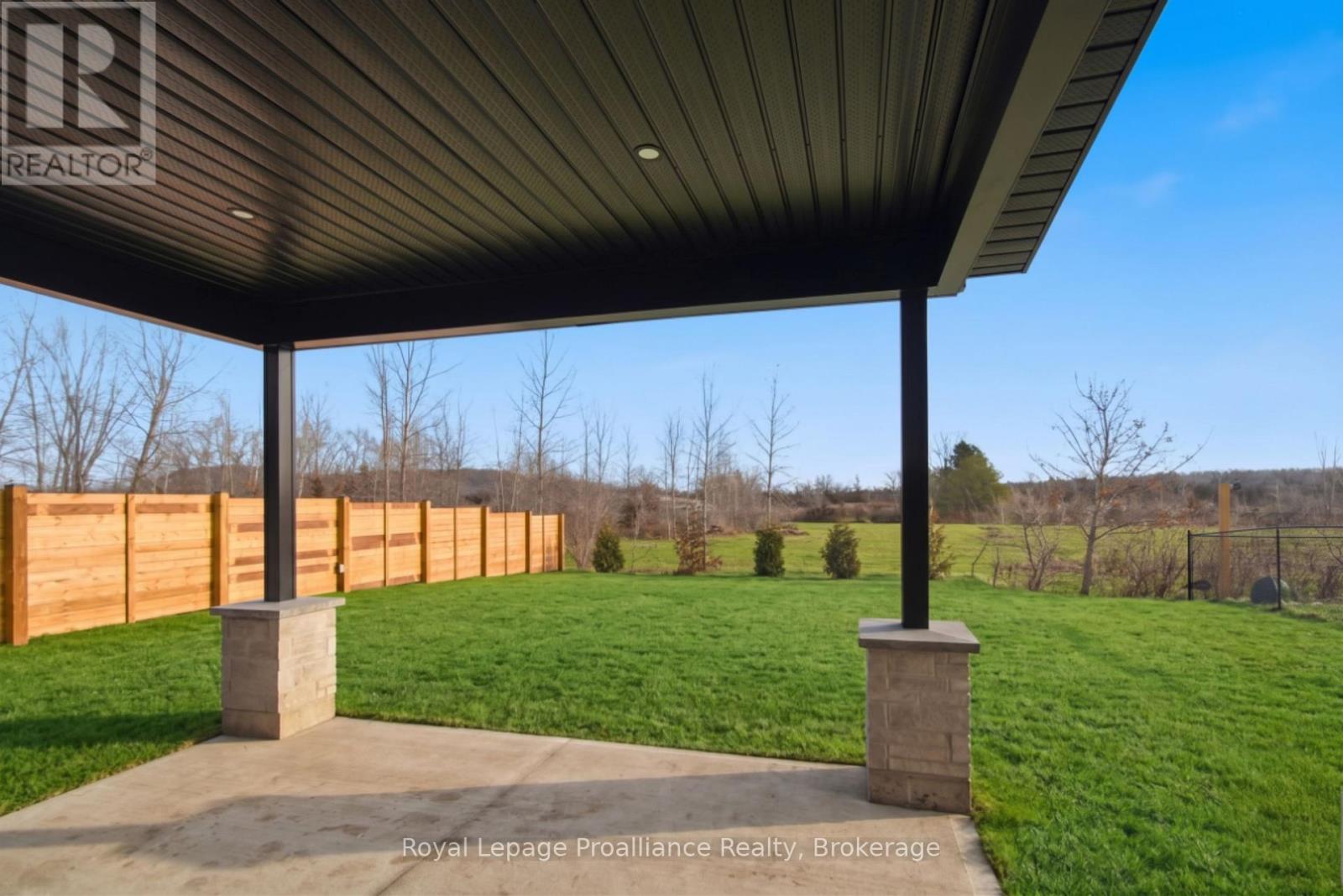 39 FRASER DRIVE - 32