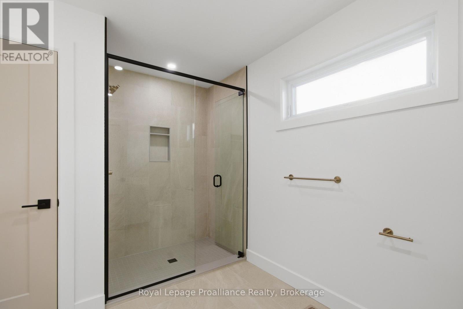 39 FRASER DRIVE - 25