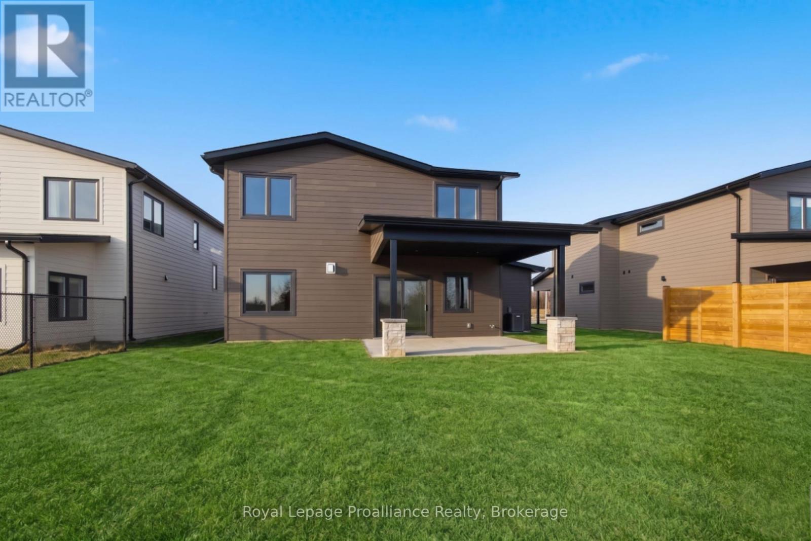 39 FRASER DRIVE - 34
