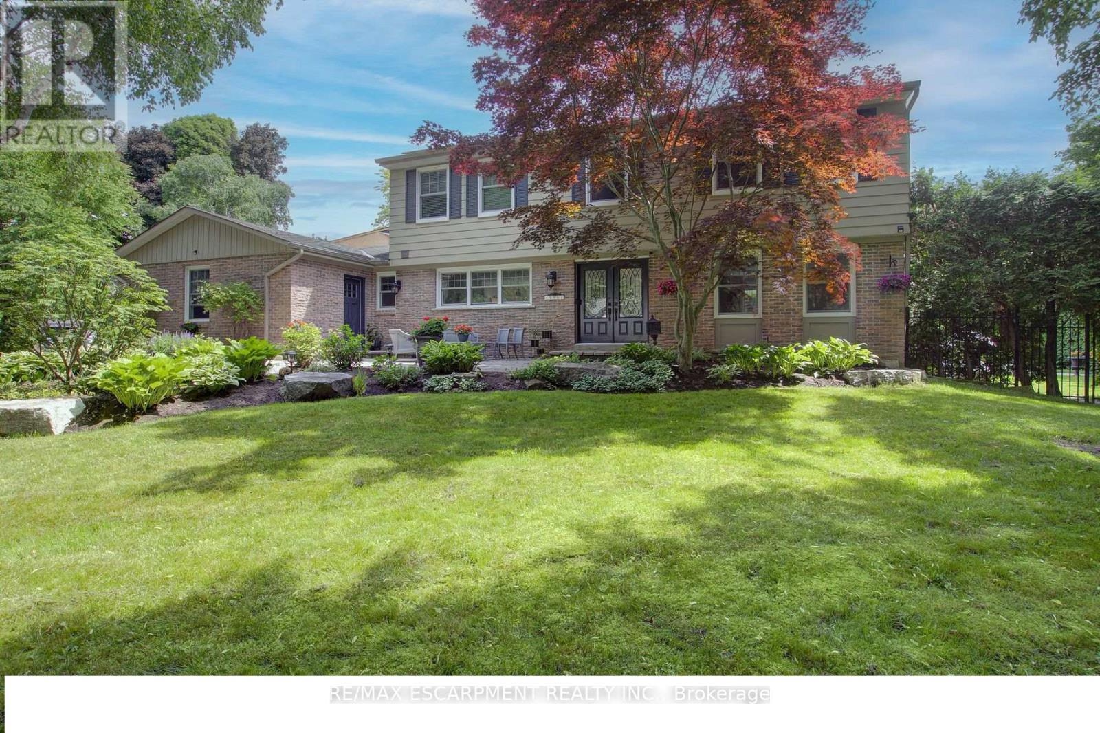 996 CRESTHAMPTON LANE - 1