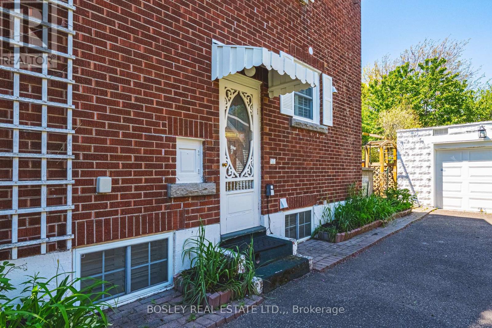 5039 VALLEY WAY - 31
