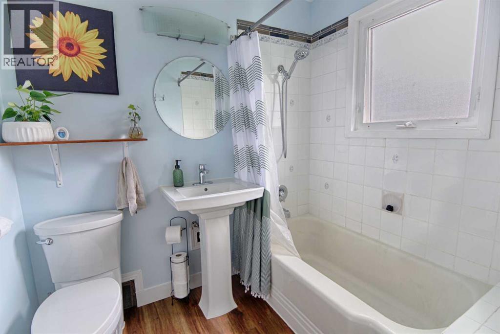 210 7 Street N - 12