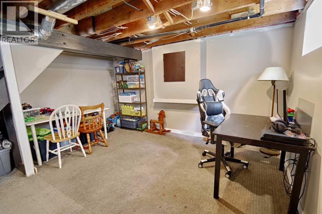 210 7 Street N - 25