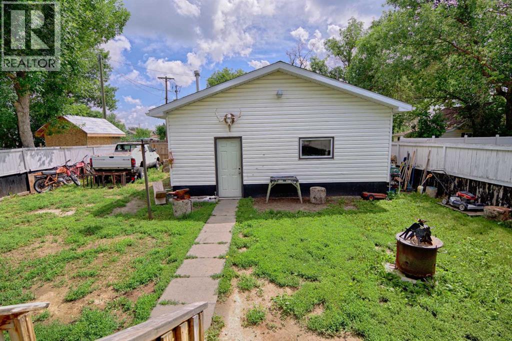 210 7 Street N - 27