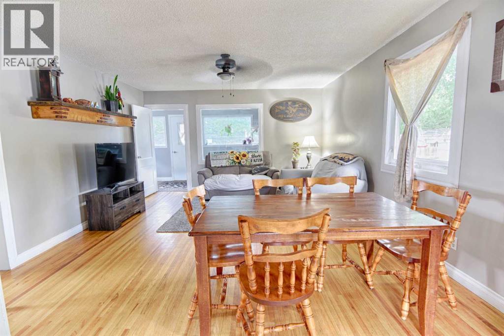 210 7 Street N - 9