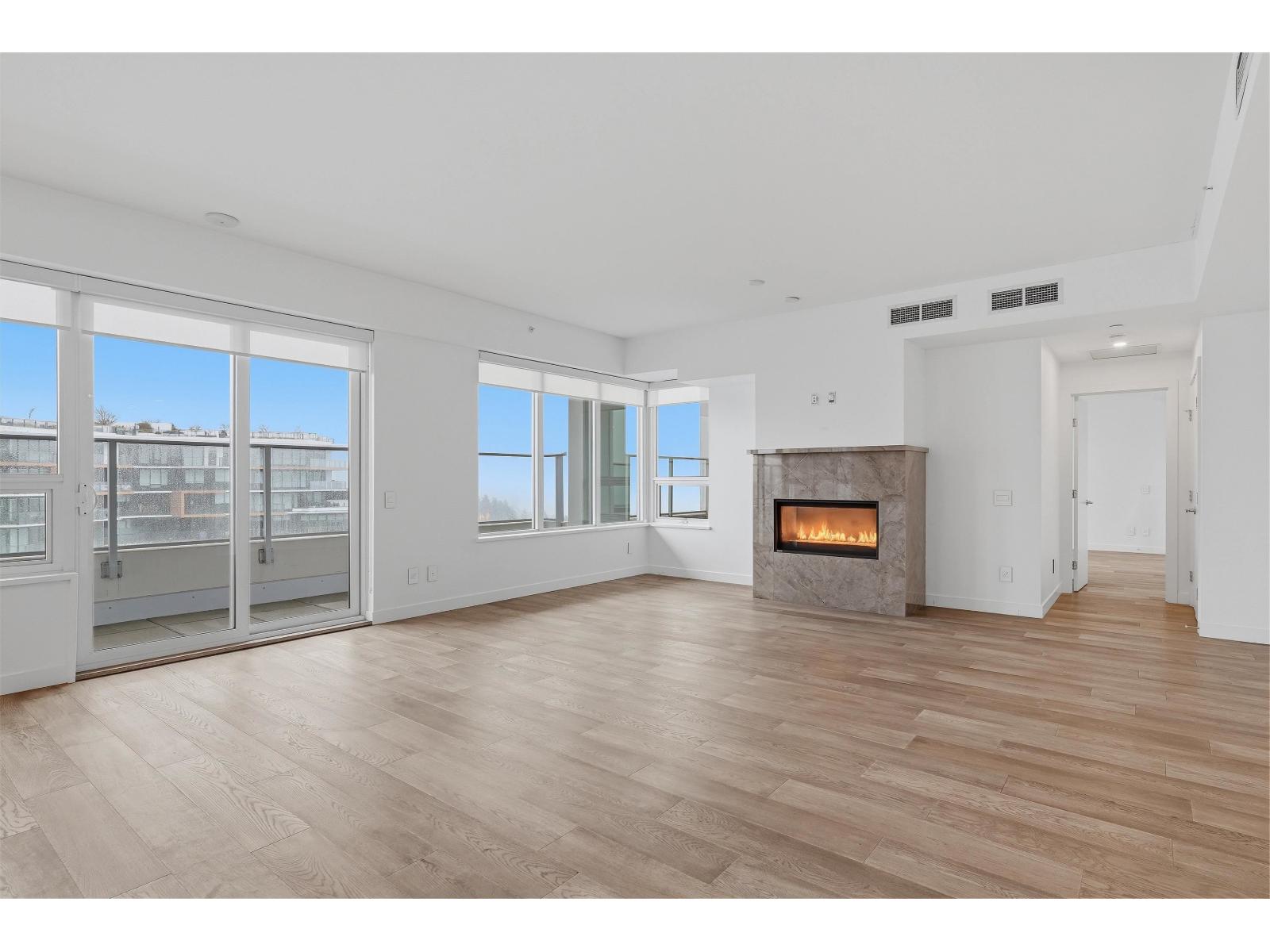 1302 1441 JOHNSTON ROAD, White Rock