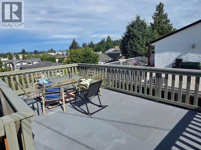 4679 FERNWOOD AVE, Powell River