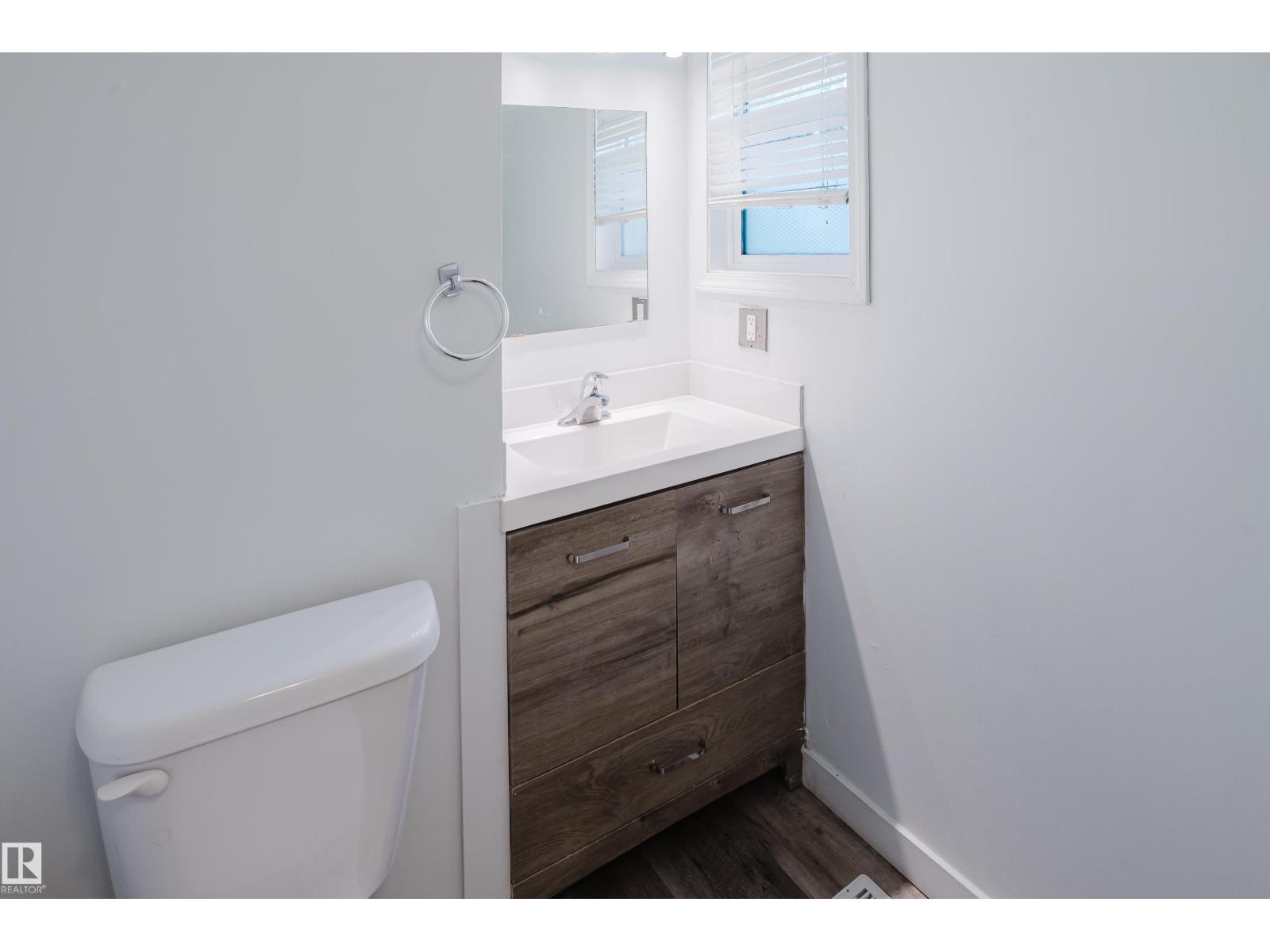 14610 121 ST NW - 32