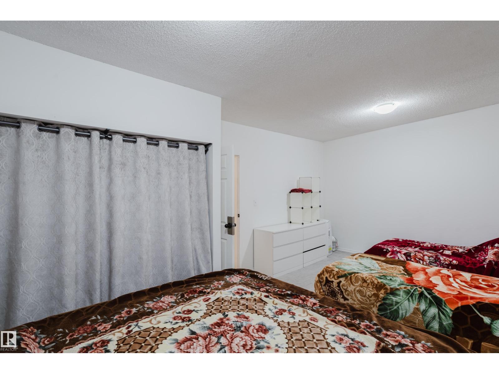 14610 121 ST NW - 27